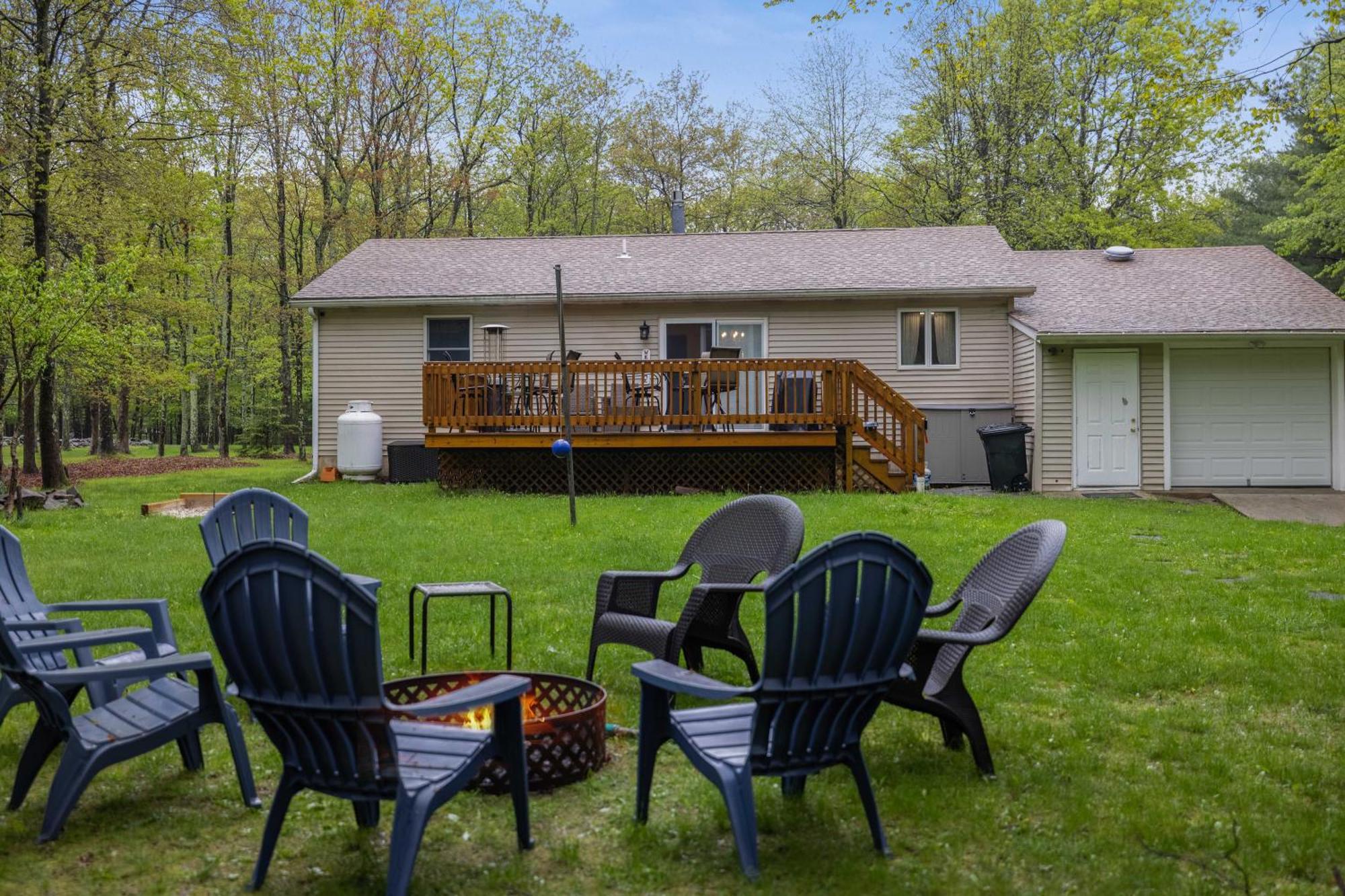 Serenity And Fun In One In Cozy Pocono Jim Thorpe